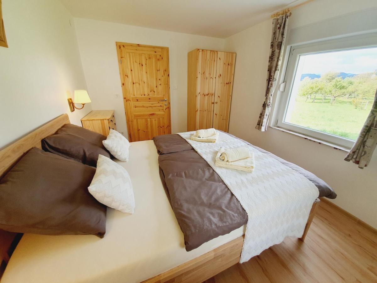 Honey Apartments Zirovnica Εξωτερικό φωτογραφία