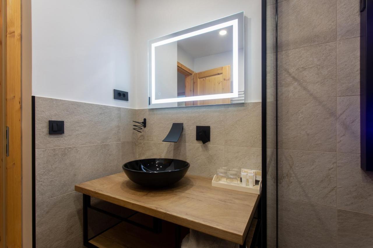 Honey Apartments Zirovnica Εξωτερικό φωτογραφία